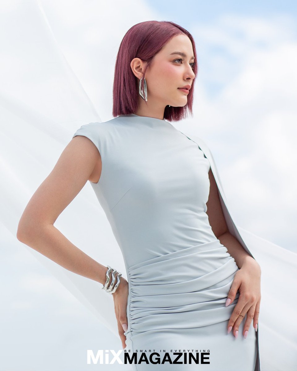 MiX MAGAZINE ประเดิมศักราชใหม่ เผยเบื้องหลังสุดเอ็กซ์คลูซีฟได้นักแสดงมากฝีมือ “จีน่า ญีนา ซาลาส” ร่วมสร้างคอนเซปต์เปี่ยมด้วยแรงบันดาลใจ ในธีม “Begin Agian ไม่มีคำว่าสายกับการเริ่มต้น” 🌤️

ประเดิมปกแรกของปี 2026 ไปกับแฟชั่นเซททรงพลังของนักแสดงสาวสวยมากฝีมือ “จีน่า ญีนา ซาลาส” ใน