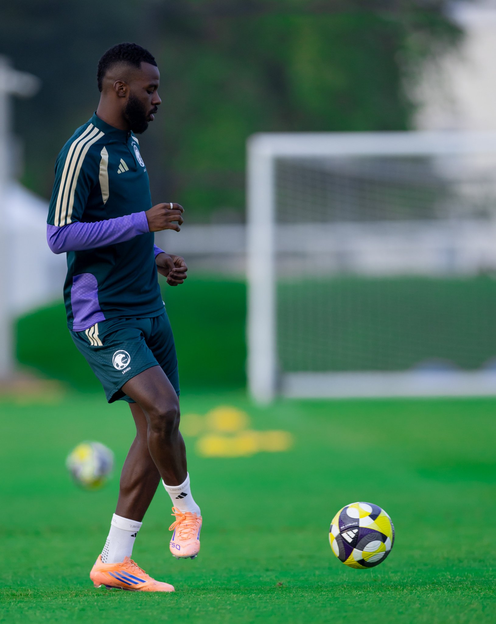 التدريب الأخير لـ منتخب السعودية قبل مواجهة نظيره الإماراتي في #كأس_العرب 