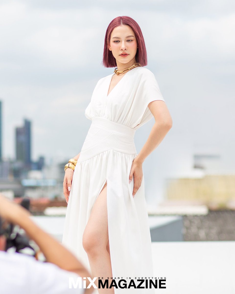 MiX MAGAZINE ประเดิมศักราชใหม่ เผยเบื้องหลังสุดเอ็กซ์คลูซีฟได้นักแสดงมากฝีมือ “จีน่า ญีนา ซาลาส” ร่วมสร้างคอนเซปต์เปี่ยมด้วยแรงบันดาลใจ ในธีม “Begin Agian ไม่มีคำว่าสายกับการเริ่มต้น” 🌤️

ประเดิมปกแรกของปี 2026 ไปกับแฟชั่นเซททรงพลังของนักแสดงสาวสวยมากฝีมือ “จีน่า ญีนา ซาลาส” ใน