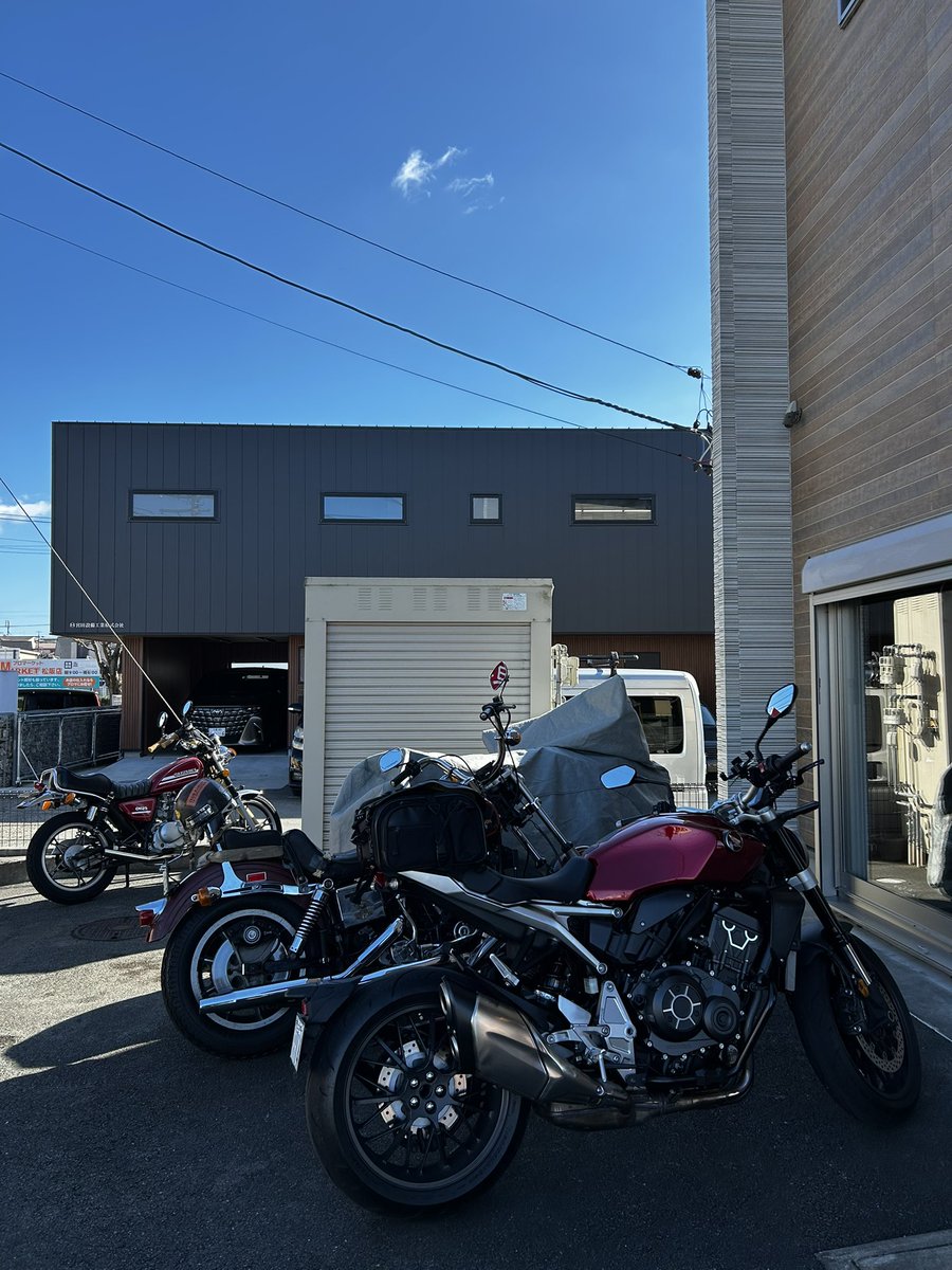 神社を巡った後、「海の上の展望台」に寄りました！！
昨日行ったら先客アリで断念したんですよ〜😅💦
早速リベンジして来ました‼️
帰りに前から食べたかった「百福」の担々麺も食べて来ました〜🍜