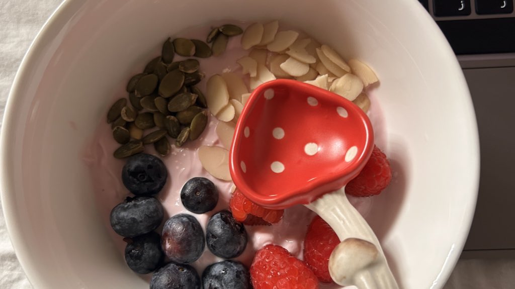 forget-me-not tweet media