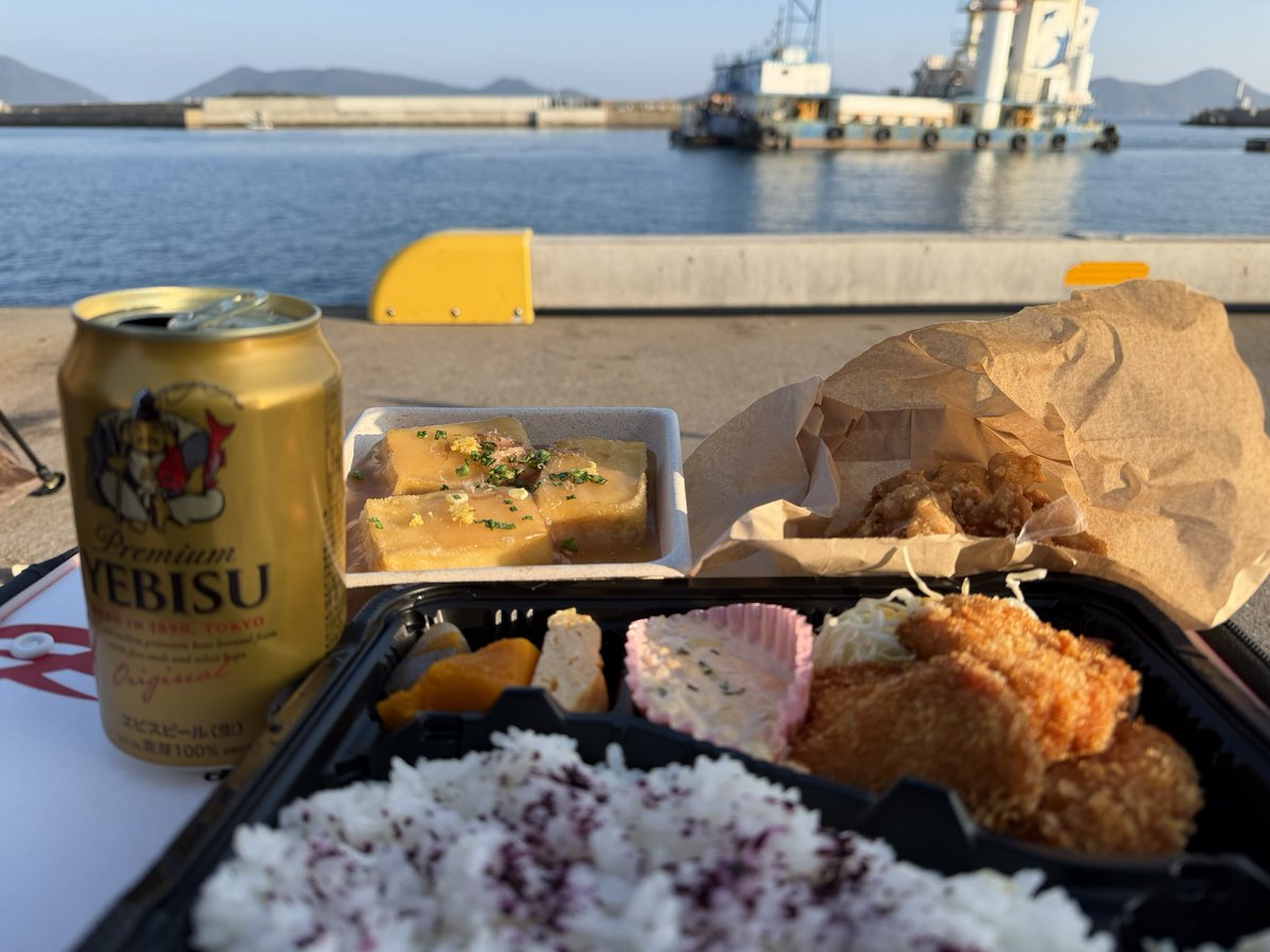 neko_sakana2017's tweet photo. ダイエット中
もう始めてます

#soulkitchen
#チキンカツ弁当 https://t.co/kjpetOueHr