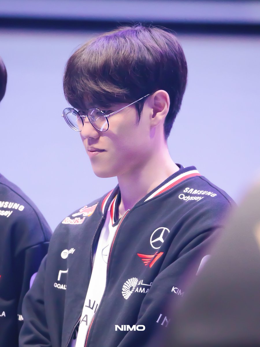 05_NIMO_07's tweet photo. 251213 KeSPA CUP

( •̀ᴗ•́ )و ̑̑

#T1 #티원 
#Oner #오너 https://t.co/U0Jftxf8YX