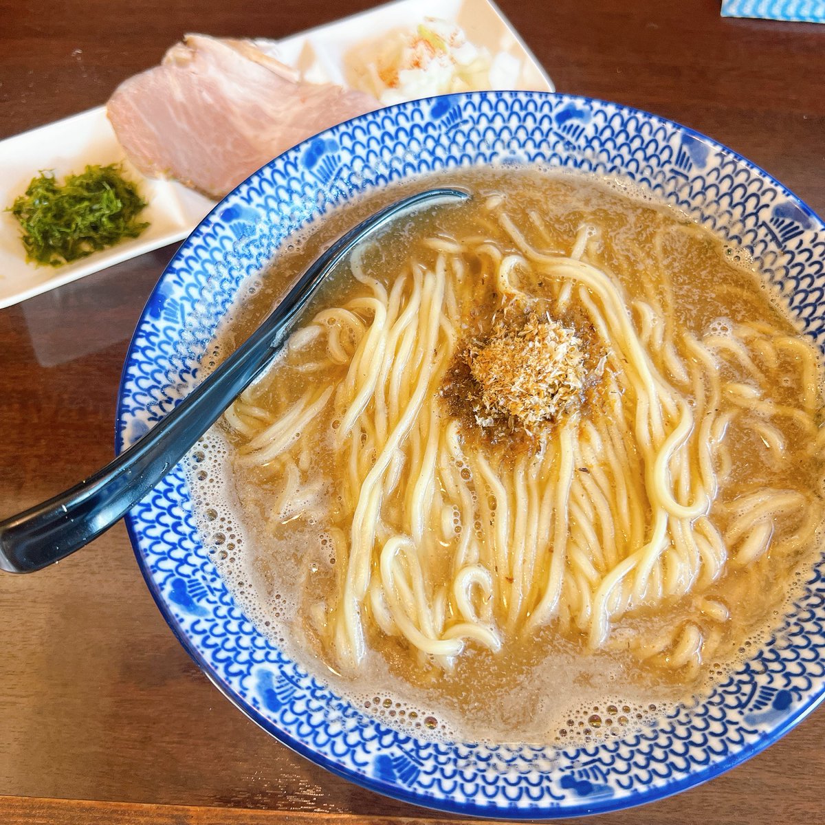 これ、昨日の食べたおいなりさん！