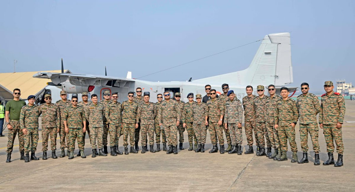 IN_HQENC's tweet image. ⚓️As part of the Instructional cum Study Tour, 26 officers undergoing Advance AD Course alongwith Directing Staff from Army Air Defence College, #Gopalpur visited #EasternNavalCommand from 14 -17 Dec. 
The aim of the visit was to provide an overview of the naval operations and