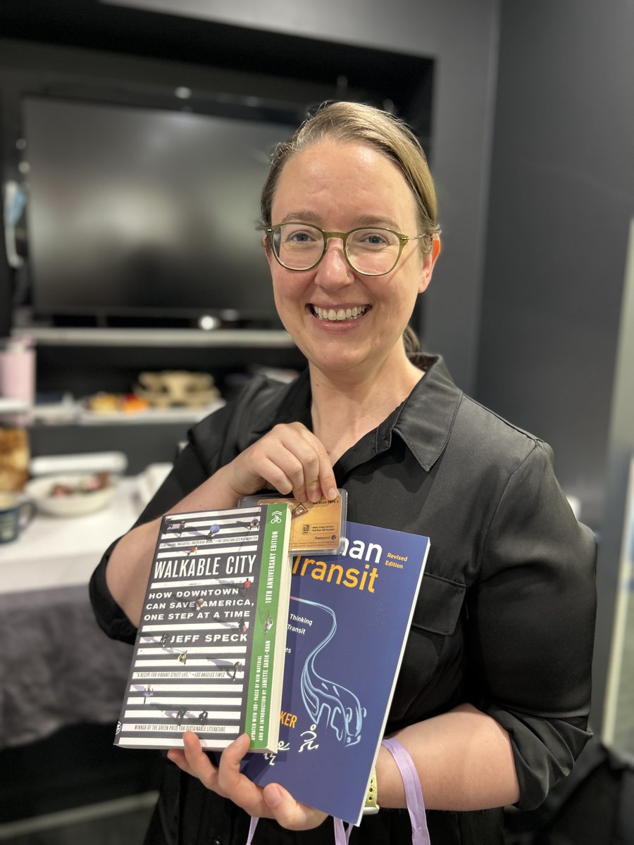TBBplanning's tweet photo. Proud to share Jillian has received a Curtin University DBE award for her research into Perth’s public transport— student work making a real contribution to understanding our city’s network.
Thanks to Daniel Janssen &amp; Rebecca Curry from the PTA for presenting the award. https://t.co/vB9SjNUwVu