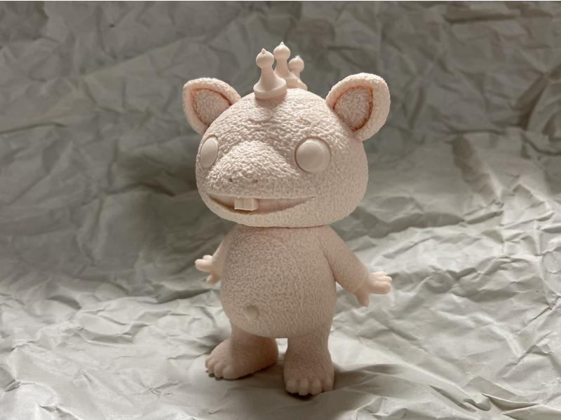 WF　ソフビ　ブースカ許諾いただけました。１５ｃｍ
１万円の予定です。
写真はFDMの出力品です。販売物は塗装済み完成品です。
珍しくパーツは少な目の３パーツ

ブー冠
頭
体

＃WF2026W　＃ブースカ