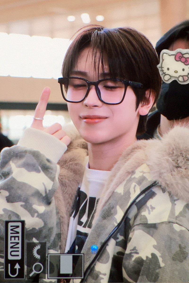 koiwa_kokoni's tweet photo. 반지 자랑ㅋㅋㅋㅋ #센 #仙 https://t.co/8MESCdg9rR