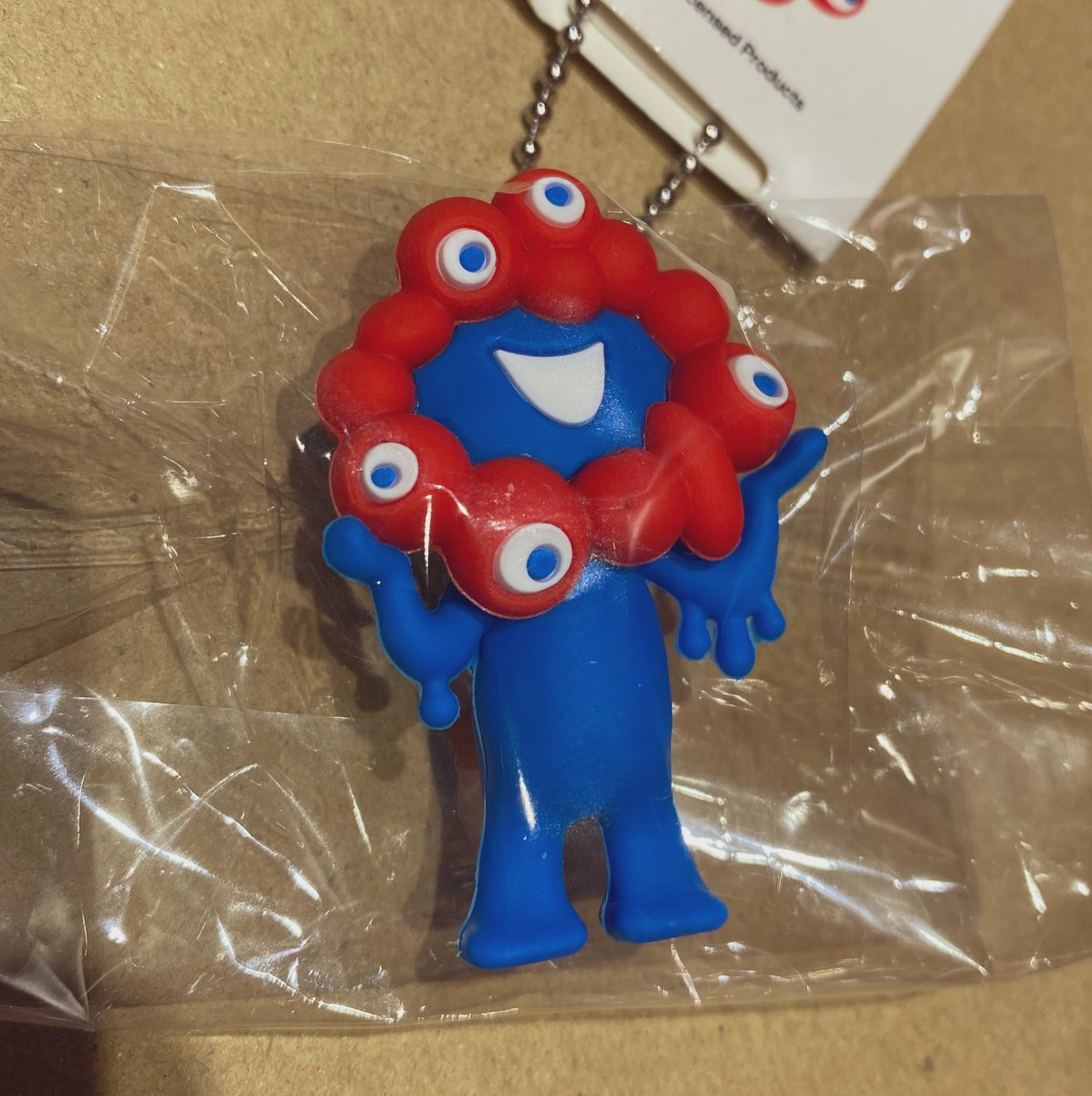 入荷お知らせ📢
ステッカー7種✨

皆さんはどのポーズやカラーが好きですか?？
（…わたしは寝てる子がお気にいり😴✨）

人気のPVCノーマルカラーもABCございます！