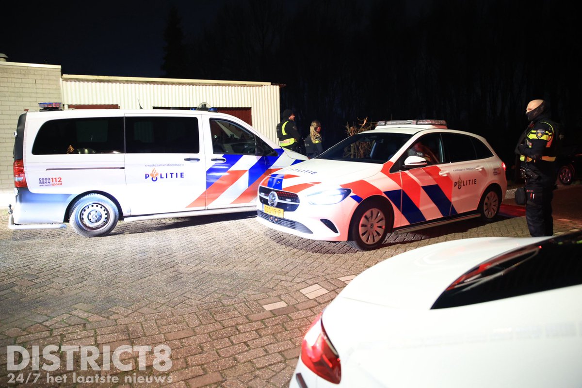 Politie valt autobedrijf in Delft binnen na verdachte situatie