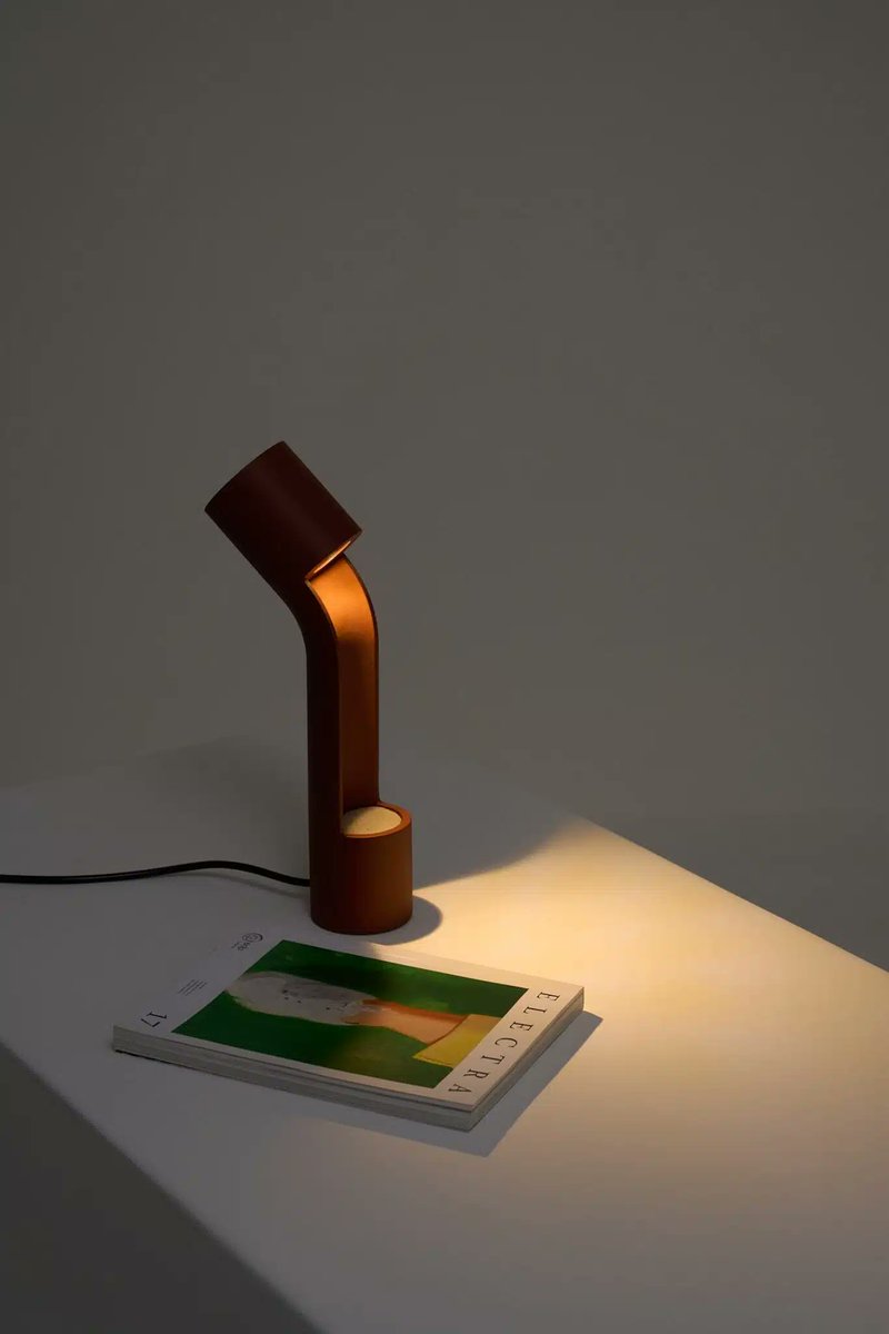 espritdesign's tweet image. La collection Bridge de Mario Alessiani : Mise en lumière

blog-espritdesign.com/deco/luminaire…

#design #vase #light #EspritDesign