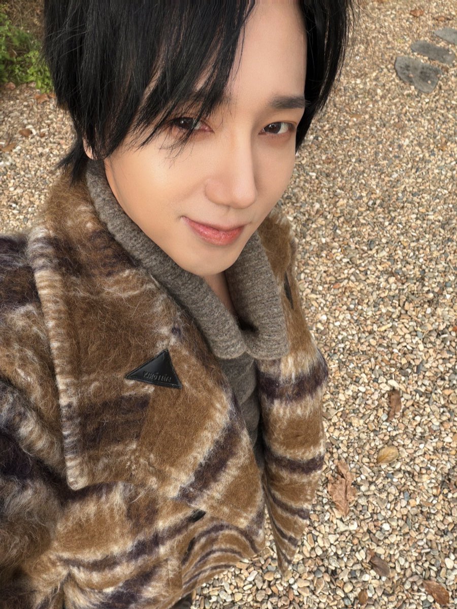 shfly3424's tweet image. 很快见哦 ~ 🎄 @YESUNG_smtown