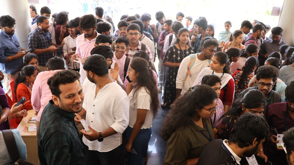 dsvizag's tweet photo. The excitement is building at Digital Summit 2025.
Students and professionals are gathering, connecting, and picking up their badges as the summit opens doors to learning, innovation, and future-ready opportunities.

A great start to an inspiring journey.

#DigitalSummit2025 https://t.co/h69VPa2fS0