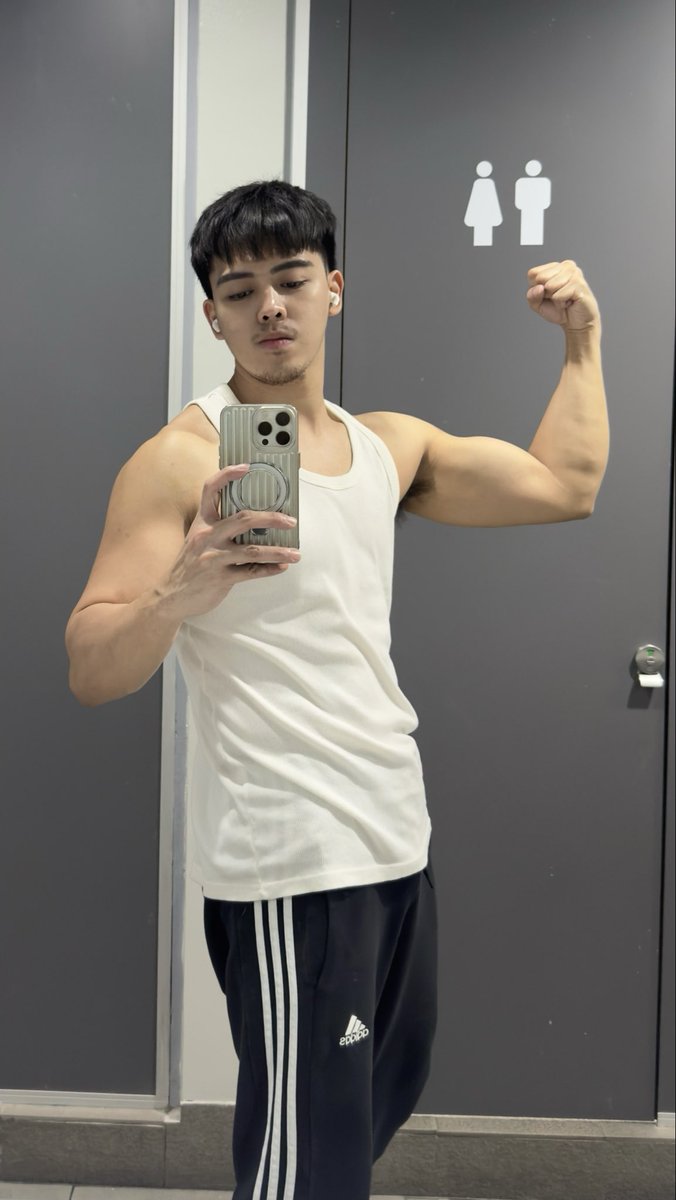 Angelo Castro tweet media