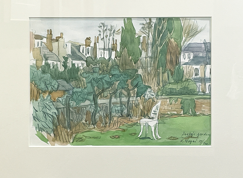 展示の準備を進める中で、同じ庭を描いた少し小さな水彩画が見つかり