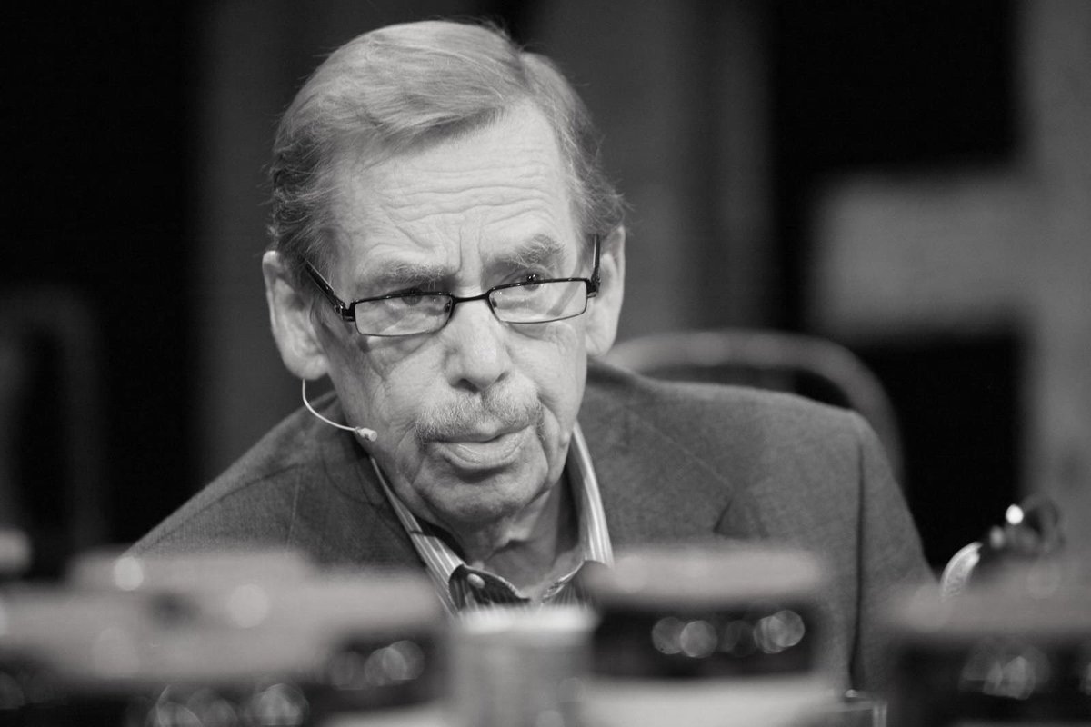 Dnes si připomínáme výročí úmrtí Václava Havla. Prezidenta, který stál v čele Česka při jeho návratu do společenství svobodných států a jehož jméno má ve světě dodnes respekt.