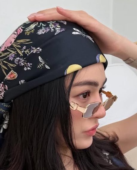 side profile พี่หลิงคือ…  😭✌🏻🙏🏻🙇🏻‍♀️