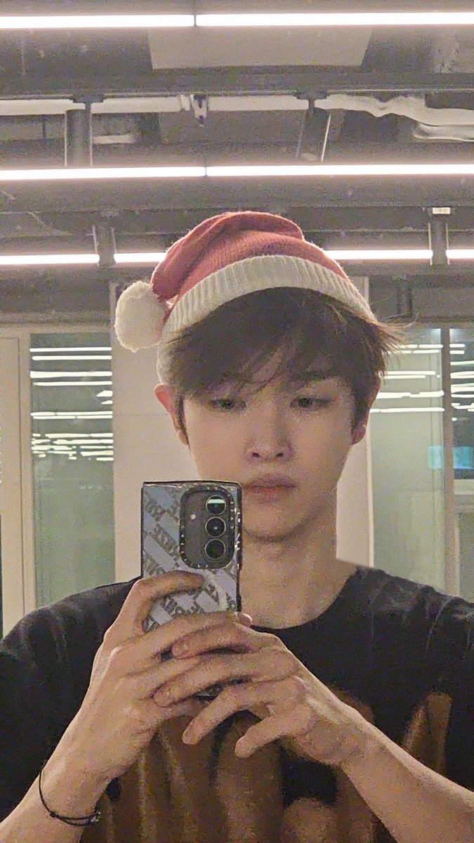 ngelattack's tweet image. his ears look like a baby elf :( the cutest in the world