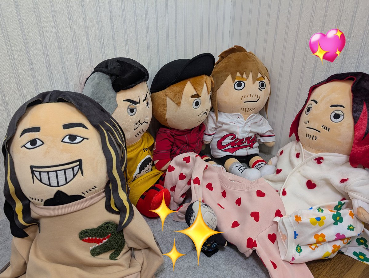 ママ：ムーはカラフルなシャツ！ぴょん悟はピンク好きだったよね