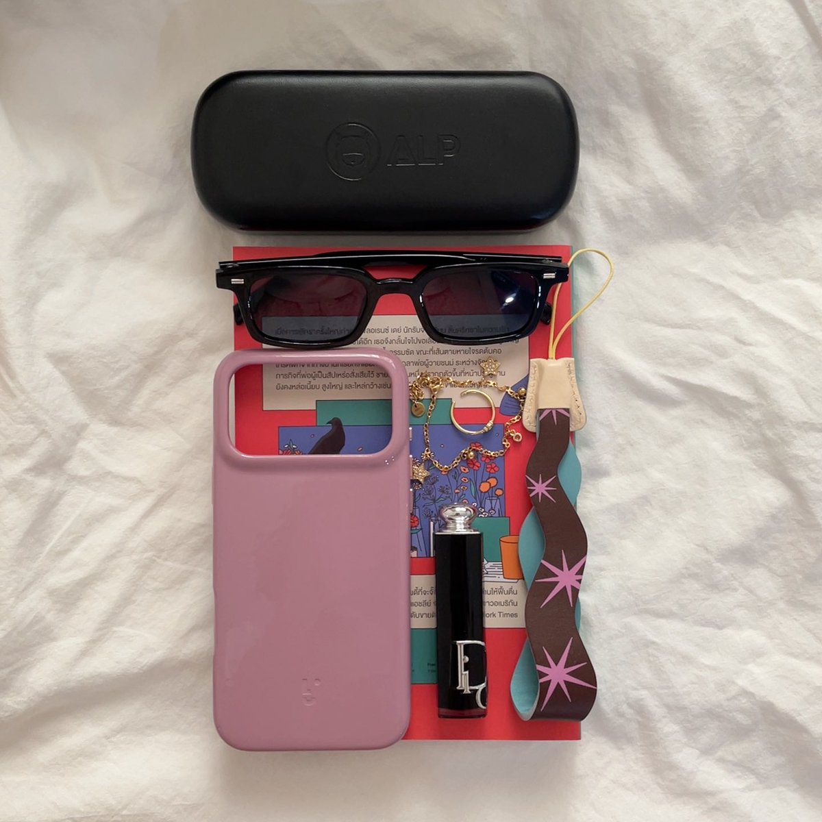 daisy bloom tweet media