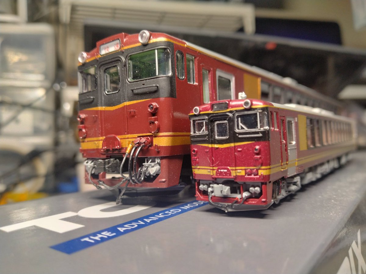 側面ガラスと床下以外はどうにかなった。 こいつ色が難しすぎる…