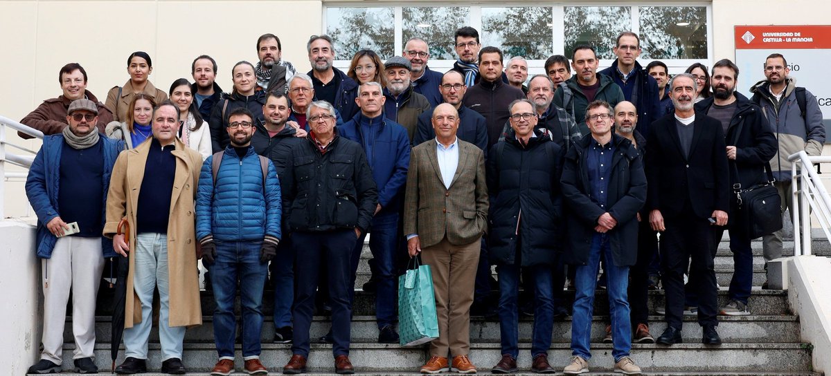 fisicaUCLM tweet media