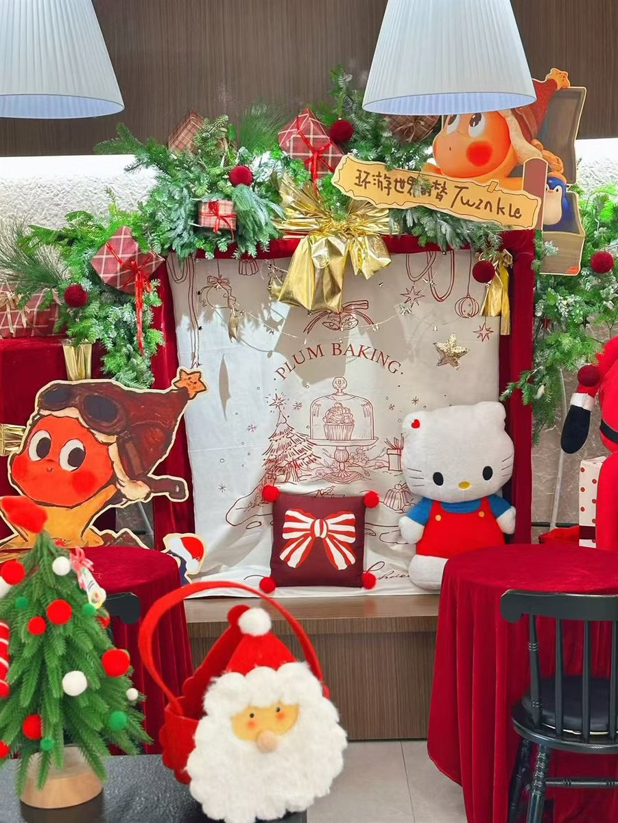 LIN_Zhaoy's tweet image. 节日氛围浓郁，把中西方节日都转化为聚餐吃好吃的哈哈哈哈哈哈哈哈