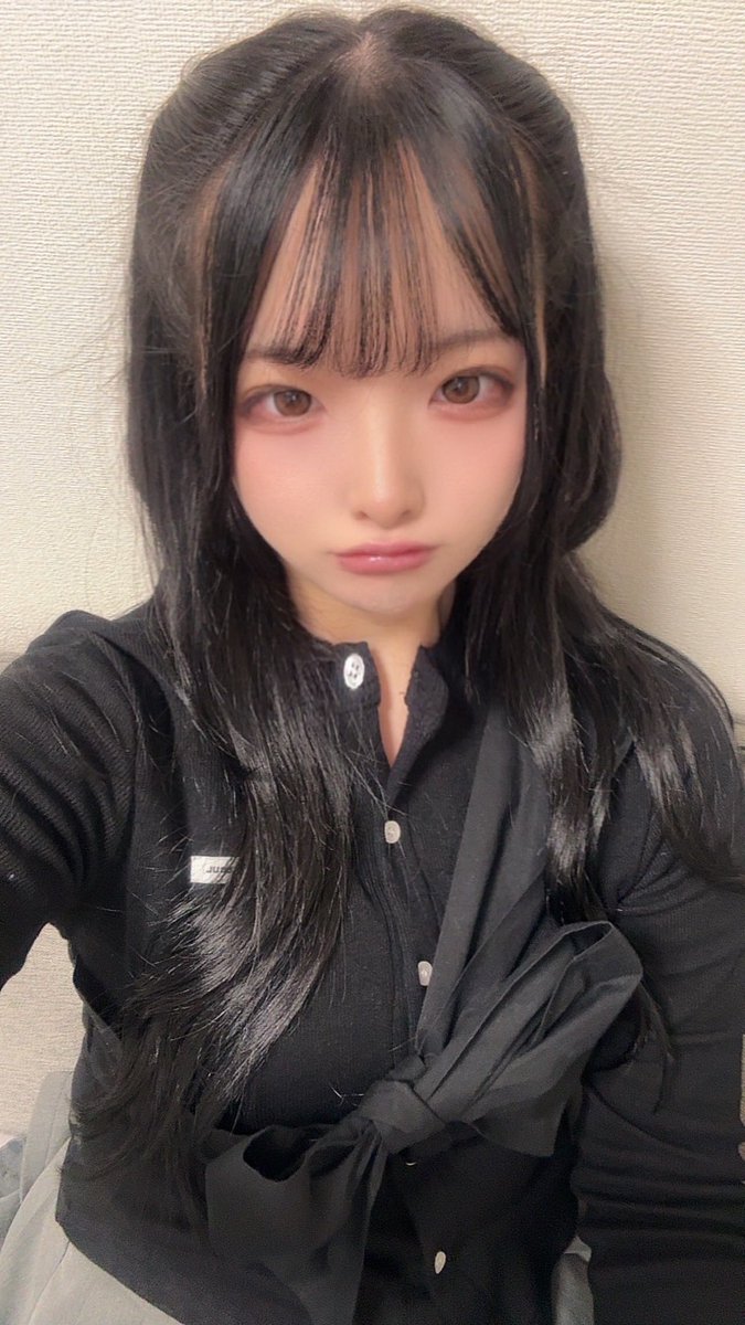髪の毛長くなってから
色んなきぃちゃんになれるᐢ ̥_  ̫ _ ̥ᐢ

（1枚目のぼかしてあるのは
パンツがあるからです😌）