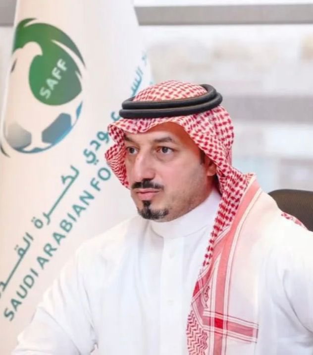 في عهده الهلال
(اوقف فترتين ليلة العيد)
ورفض احتجاج النقاز
ورفض احتاج القرني
اللي قدمه الهلال
-في عهده(كسب النصر
كل قضاياه الداخلية) 
واخذ نقاط العروبة
اخر جولة
ورفض احتجاج الوحدة
على النصر
وعوقب تاليسكا بغرامة والمترجم إيقاف مباريات! 
*والدلوخ يقولون 
تواجده لخدمة الهلال😁