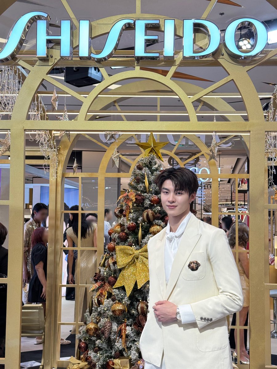 MchoiceTH's tweet image. ขอขอบคุณทาง @SHISEIDO_TH ที่ให้เกียรติเชิญ ‘มีน’ มาร่วมงาน ‘Shiseido group Holiday Express’ ในวันนี้มาก ๆ เลยนะคะ 🤍

และขอขอบคุณทุกคนที่ส่งความรักมาให้กันในวันนี้ด้วยนะค้าบ 🫶🏻✨

#ShiseidoXmeen
#ShiseidoGroupHolidayExpress #ShiseidoGroupTH 
#Meennicha8
#Formoon
#MchoiceArtist