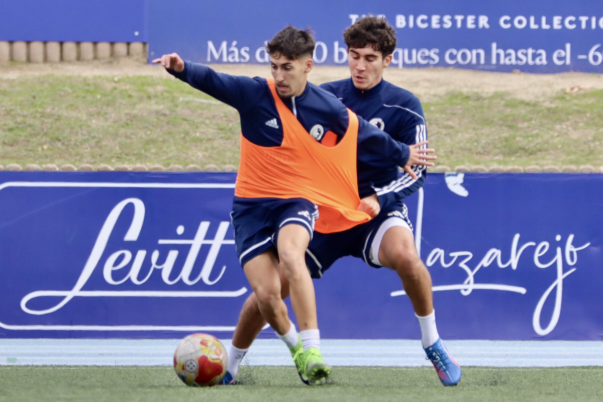PRIMER EQUIPO| #85. ✅ Penúltimo entreno antes del último partido del 2️⃣0️⃣2️⃣5️⃣.

😄 Sensaciones muy buenas. Inmejorables. Y con la motivación de jugar en casa. Con nuestra gente.

🎉 Y despedir el año a lo grande y como se merece el EQUIPO y AFICIÓN.

#CorazonAzul | 💙
#diverXiOn