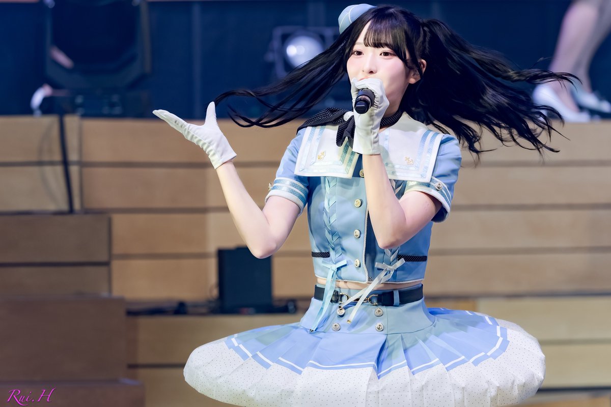 山田杏佳（@yamada_momoka__）ちゃん 広がる髪もスカートも素敵ﾟ+.ﾟ