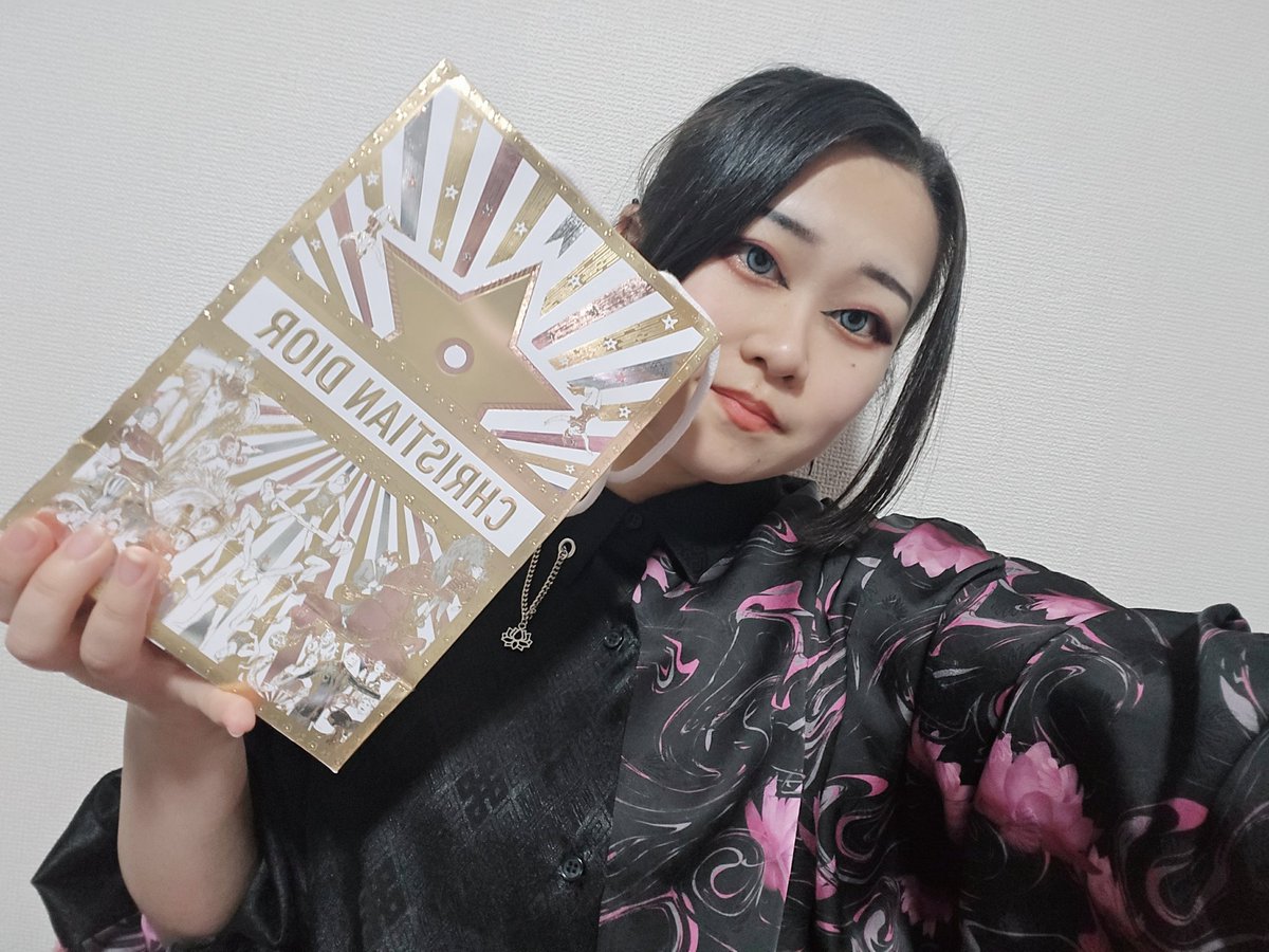 佐藤さん遂にDior購入 自分の誕生日にえぇとこの香水を買うのが恒例に