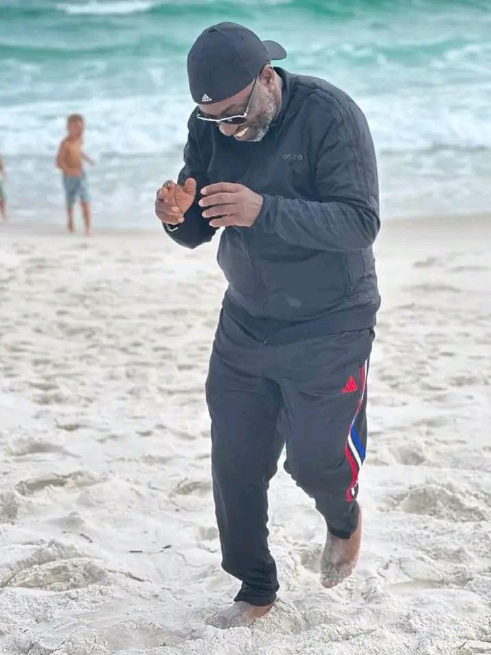 Andrewebber_'s tweet image. 