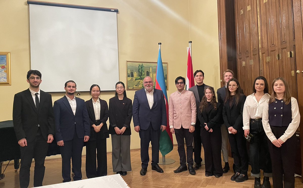 TaghizadehTahir's tweet image. Pleased to host members of the International Diplomatic Student Association (IDSA) at the Embassy to exchange views on Azerbaijan–Hungary relations and key regional dynamics in Eurasia.
