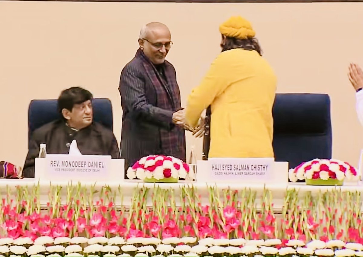 sufimusafir's tweet image. Honoured to share our reflections at the Interfaith Conclave marking the 350th Martyrdom of Sri Guru Teg Bahadur Ji at Vigyan Bhawan, alongside revered faith leaders, under the august presence of Hon’able Vice President of India Shri C.P. Radhakrishnan @VPIndia ji and Padam Shri…