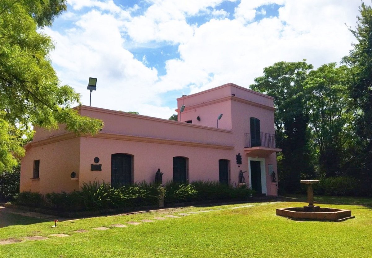 Música, literatura y cine en la Azotea de Haedo maldonado.gub.uy/noticias/music…