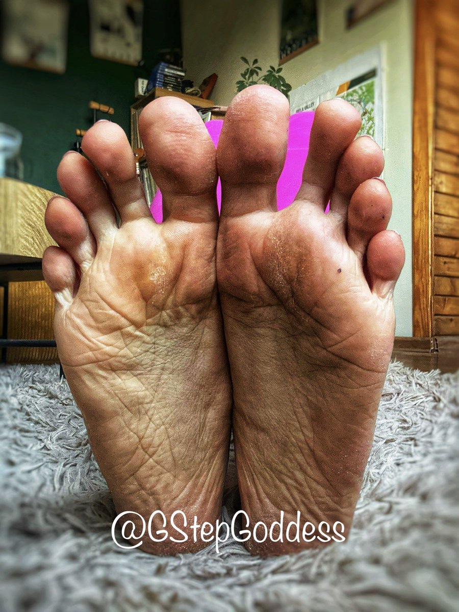 GStepGoddess's tweet image. Brudne spody Moich stóp😈👣Jeden rzut oka i wasze amebalne móżdżki już się topnieją🫠
Findom | Footworship | Paypig
@rt_feet @RT_PROMOTION_
@RtSlavv @rtsubbi @FeetToesSoles @PolishFootSlave @RtSlaveForDomme @HSoless @bigfeetuk @SolesinDahood @marvelguy1991