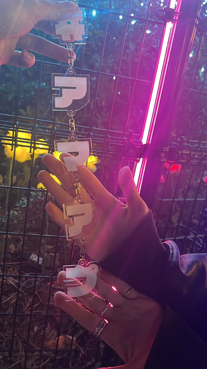 れいにゃを発見した 凍えてる