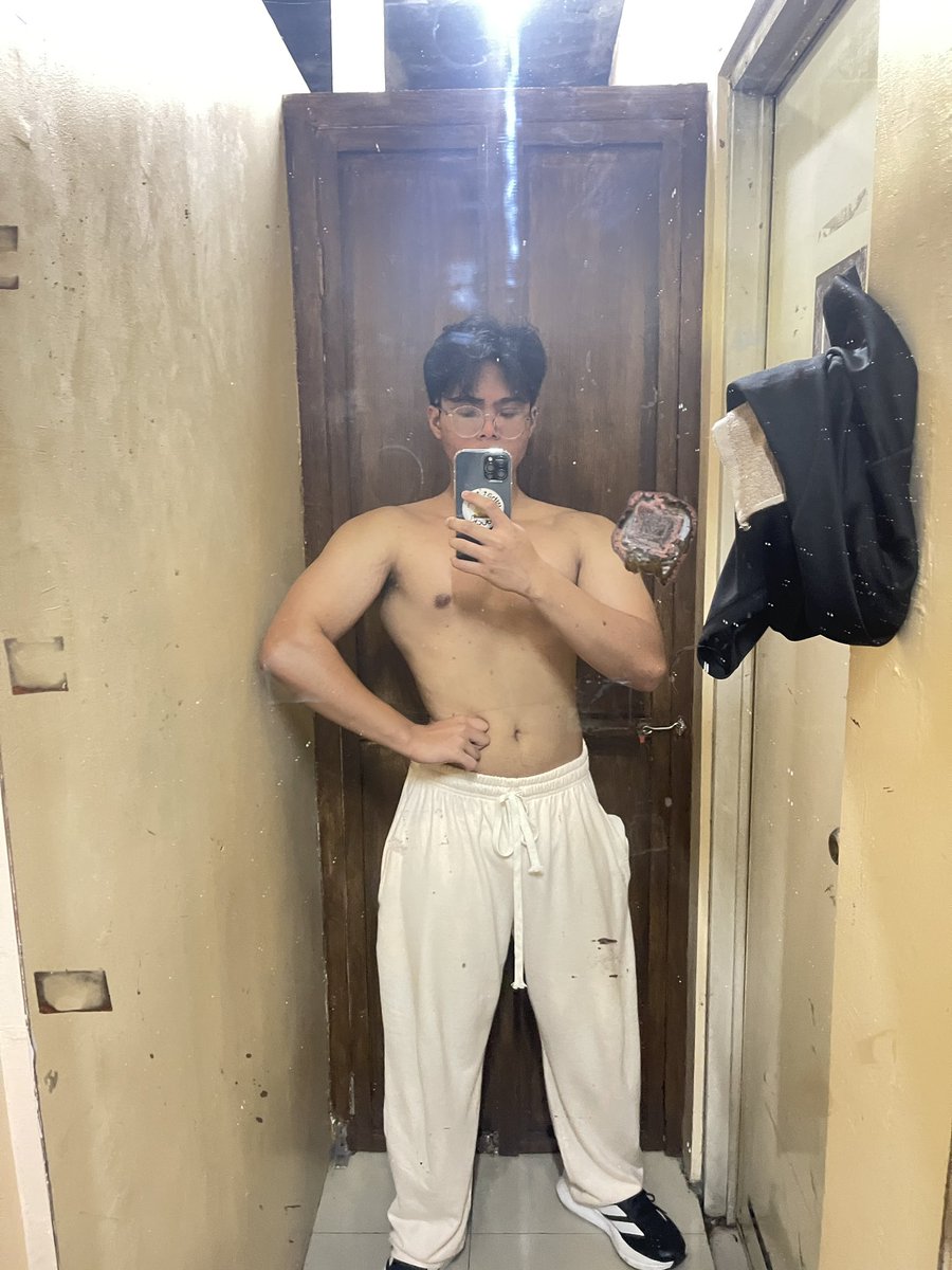 Coryalz's tweet photo. Dec. 18, 2025 Thursday Back Progress https://t.co/cQSFlhM0mk