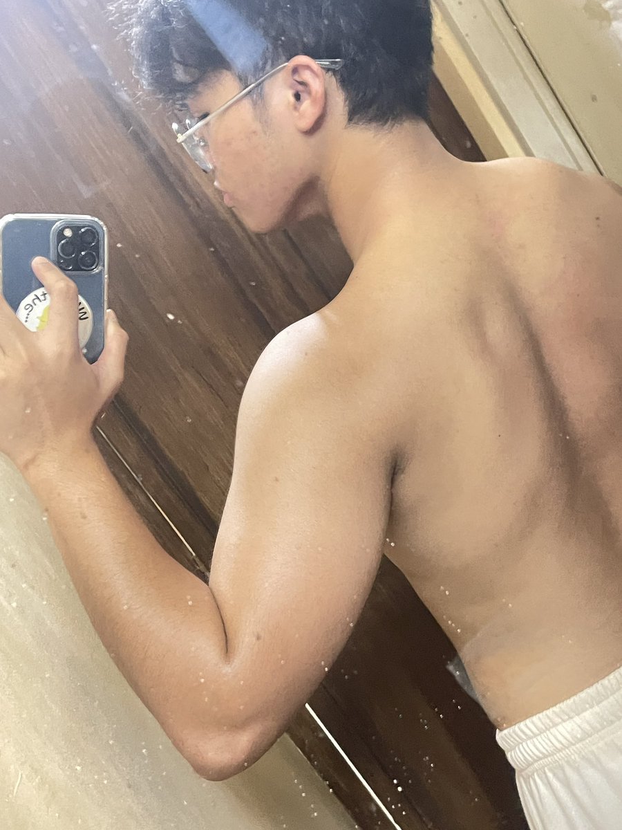 Coryalz's tweet photo. Dec. 18, 2025 Thursday Back Progress https://t.co/cQSFlhM0mk