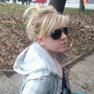 FrauenDaten's tweet photo. User: Lauralee 

Nach einer großen Enttäuschung versuche ich wiedermal mein Herz an jemanden zu verschenken.
Die Vergangenheit ist abgeschlossen und ich bin nun bereit ein neues Abenteuer zu wagen!
Vielleicht mit dir?
#singles #onlinedating #chatten https://t.co/05Vt21aThM