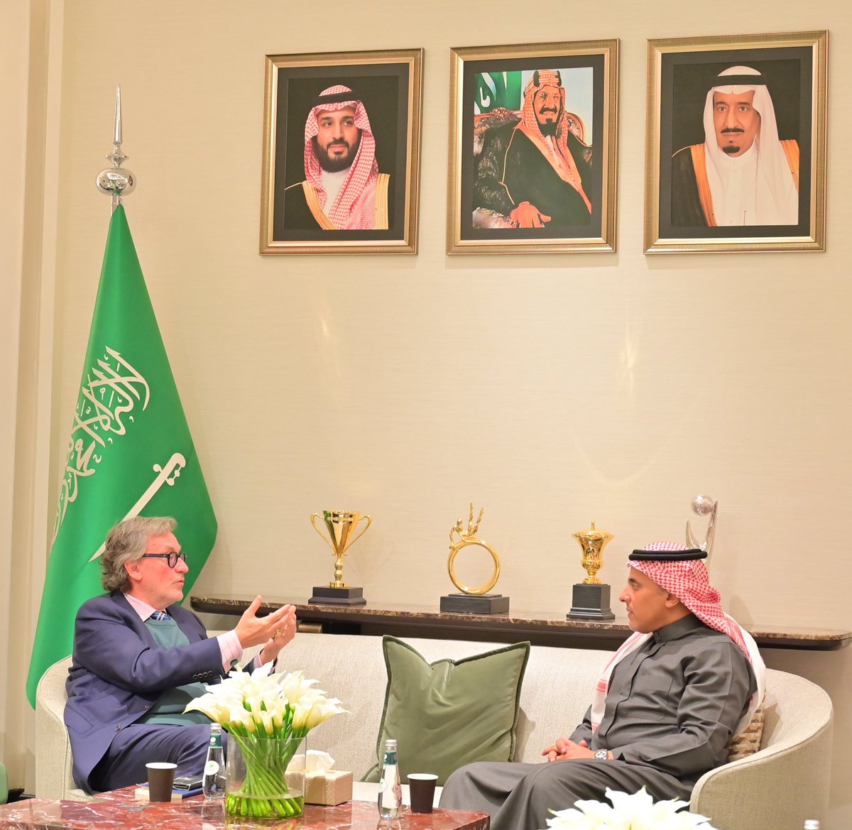 خالد بن سلطان العبدالله الفيصل tweet media