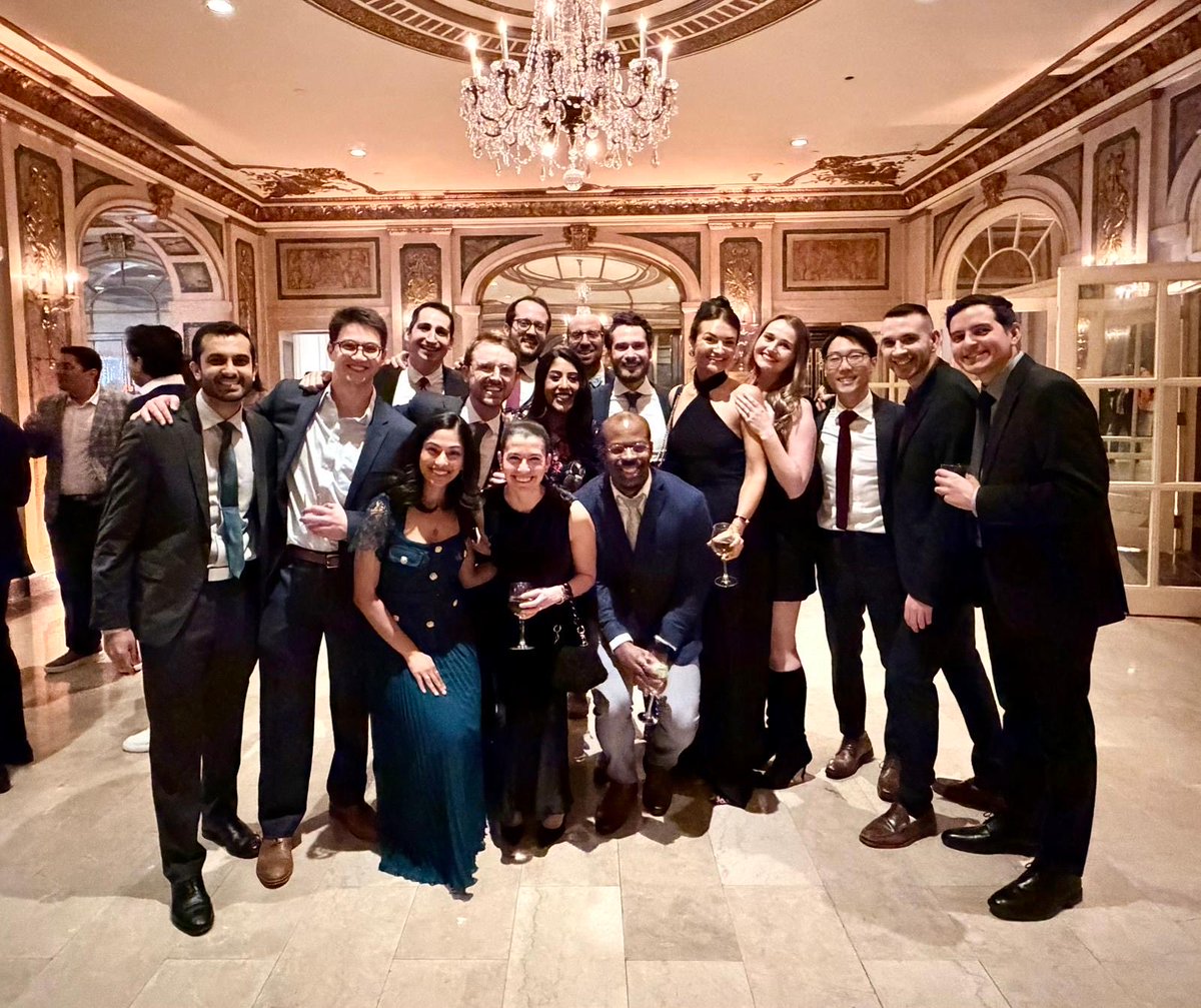 EdanZitelny's tweet image. Incredible @MountSinaiHeart holiday party last night! 🎉 @SinaiCards @DLBHATTMD