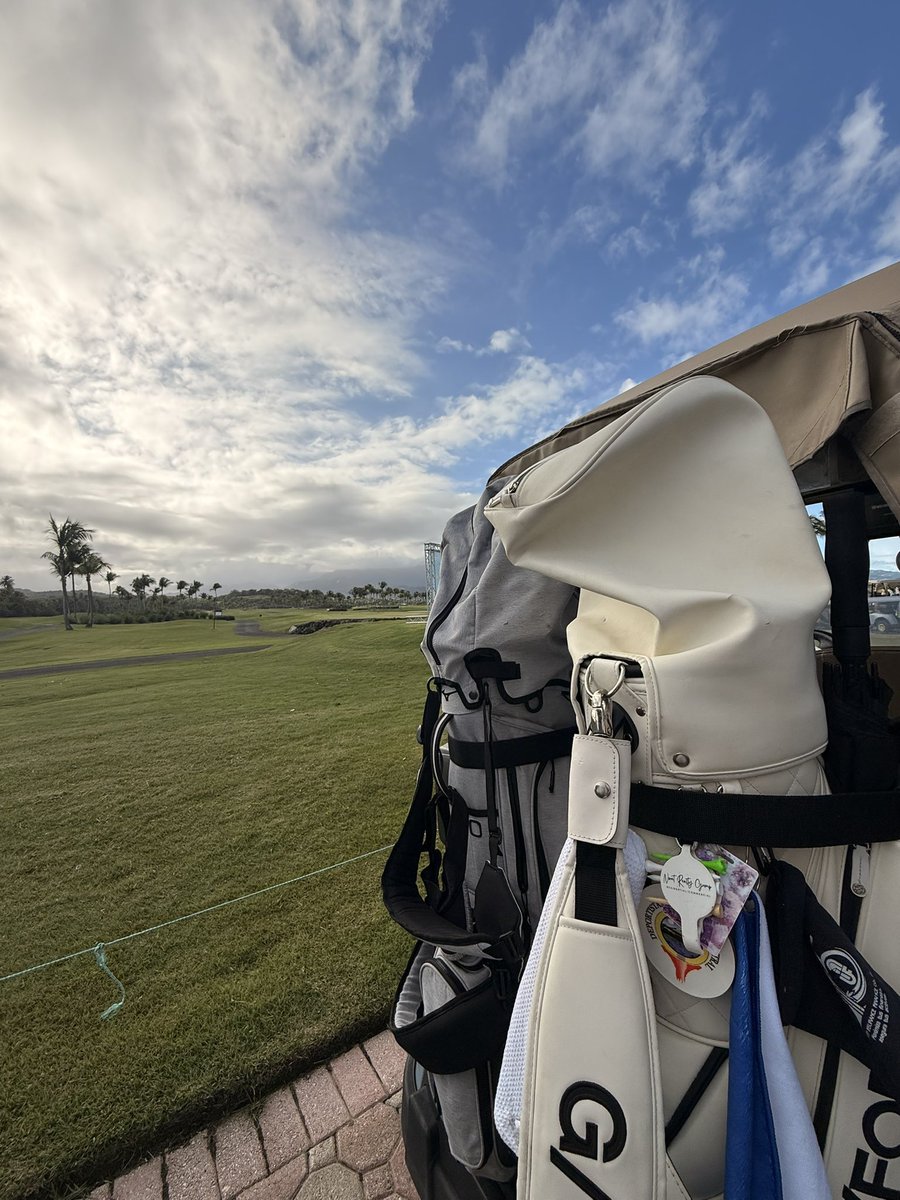 gelmary_'s tweet image. Un honor ser parte de la primera edición del Sauce Boyz Country Club Golf Tournament, creado por Eladio Carrión.
Deporte, música y una gran causa en un solo evento. Gracias por la invitación, Guardians Of Choice.

Llegamos al 12.º lugar 🙌 ⛳️
#golf #lefthand #woman #petite