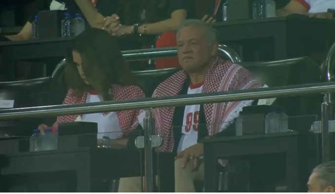 الملك والملكة يهنئان يزن النعيمات بعد نجاح العملية الجراحية 