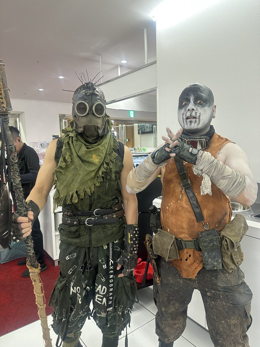 マッドマックス怒りのデスロード応援上映
ありがとうワーナージャパン
何回劇場で観たか分からない大好きな映画
マンウィズxゼブラヘッドのテーマが聴けるのも劇場ならでは