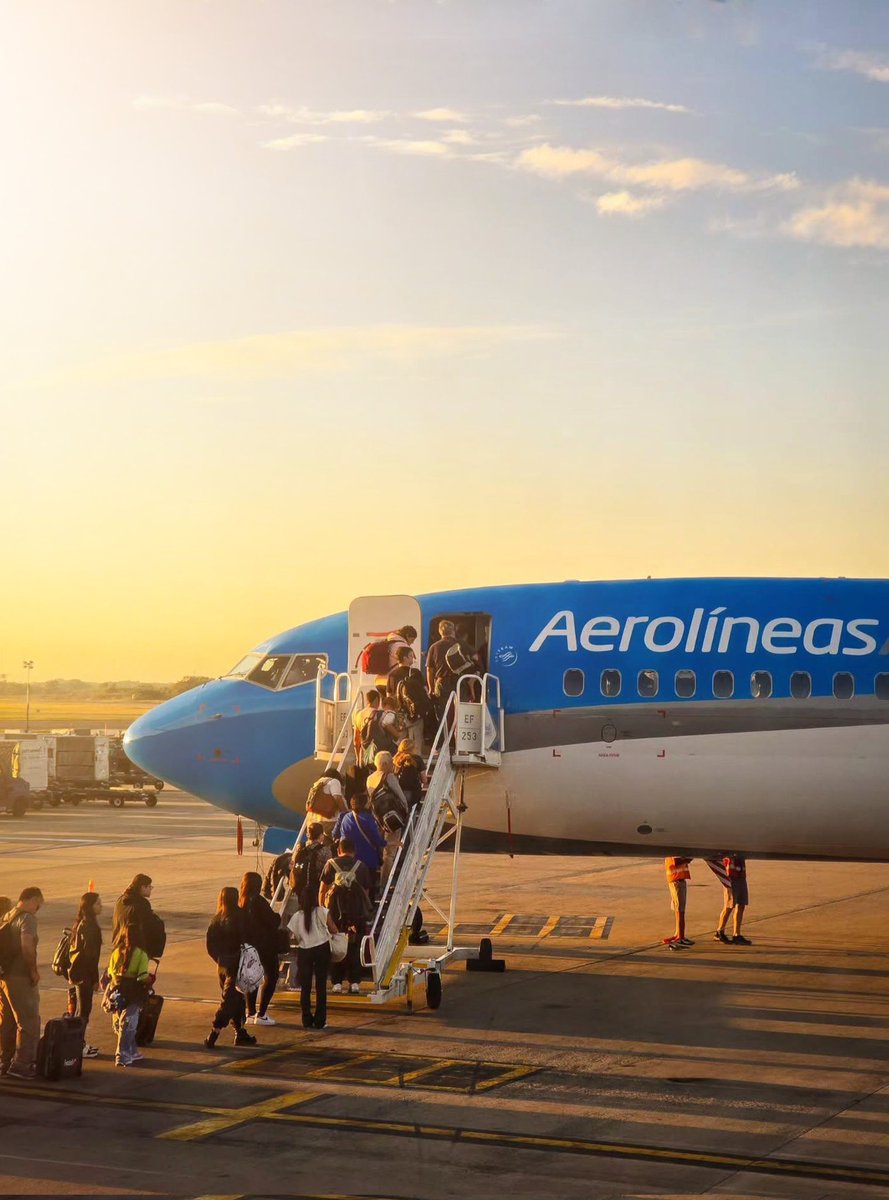 Embarcando 💨 🛫
¡Buen día! 👋🏽 🌅
El MAX preparado para un nuevo destino ✈️

<a href="/Aerolineas_AR/">Aerolíneas Argentinas</a>