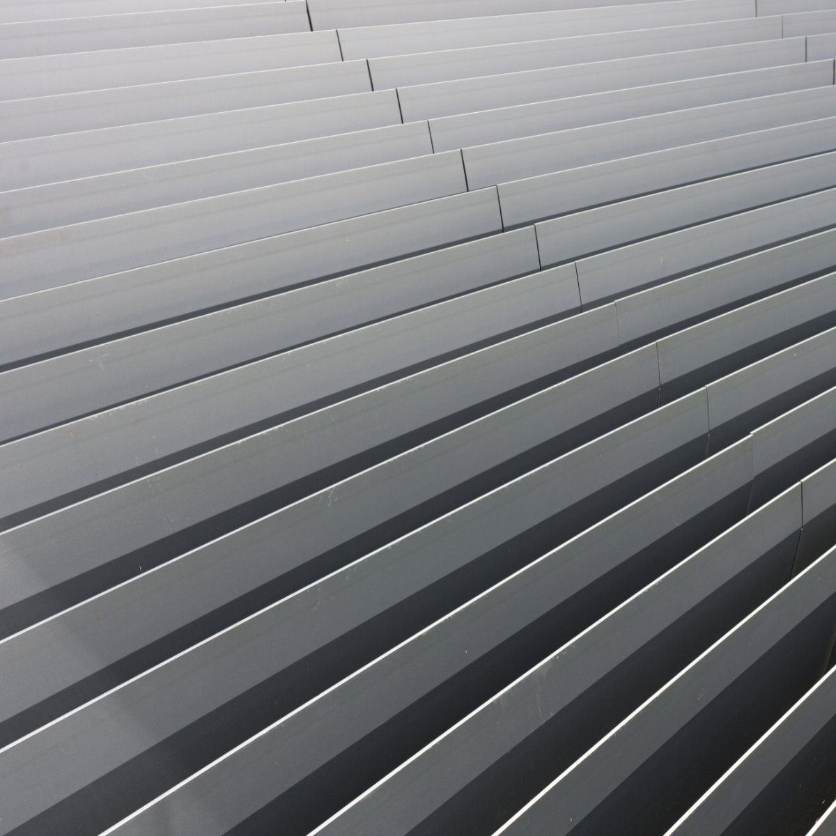 CelsaGroup's tweet image. 🔄 At CELSA, we’re advancing toward a more circular steel production model.

♻️ Steel that can be recycled again and again without losing its properties.
🌍 Circularity supports decarbonization by reducing energy-intensive processes tied to virgin raw materials.