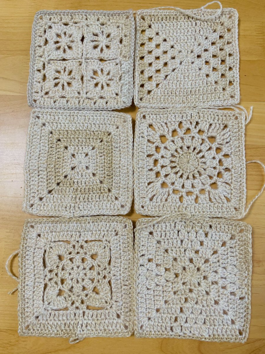 ami_note_'s tweet image. #かぎ針編みアドベント2025 

6枚で在庫糸のシャイニーグラデーションおしまい！！

これと相性良い色で完成までいけるといいなあ